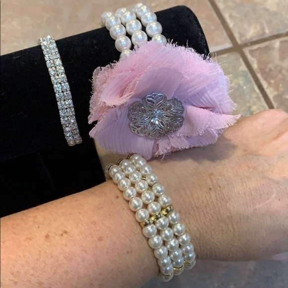 💐5/25 Bundle lot 3 cuff stretchy bracelet - Picture 1 of 6